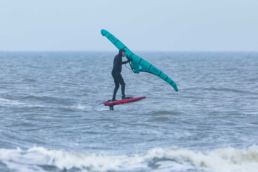 VAYU Wing in Aktion auf dem Wasser